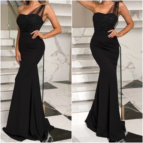 Dresses & Skirts - Luxurious One Shoulder Evening Formal Wedding Dress